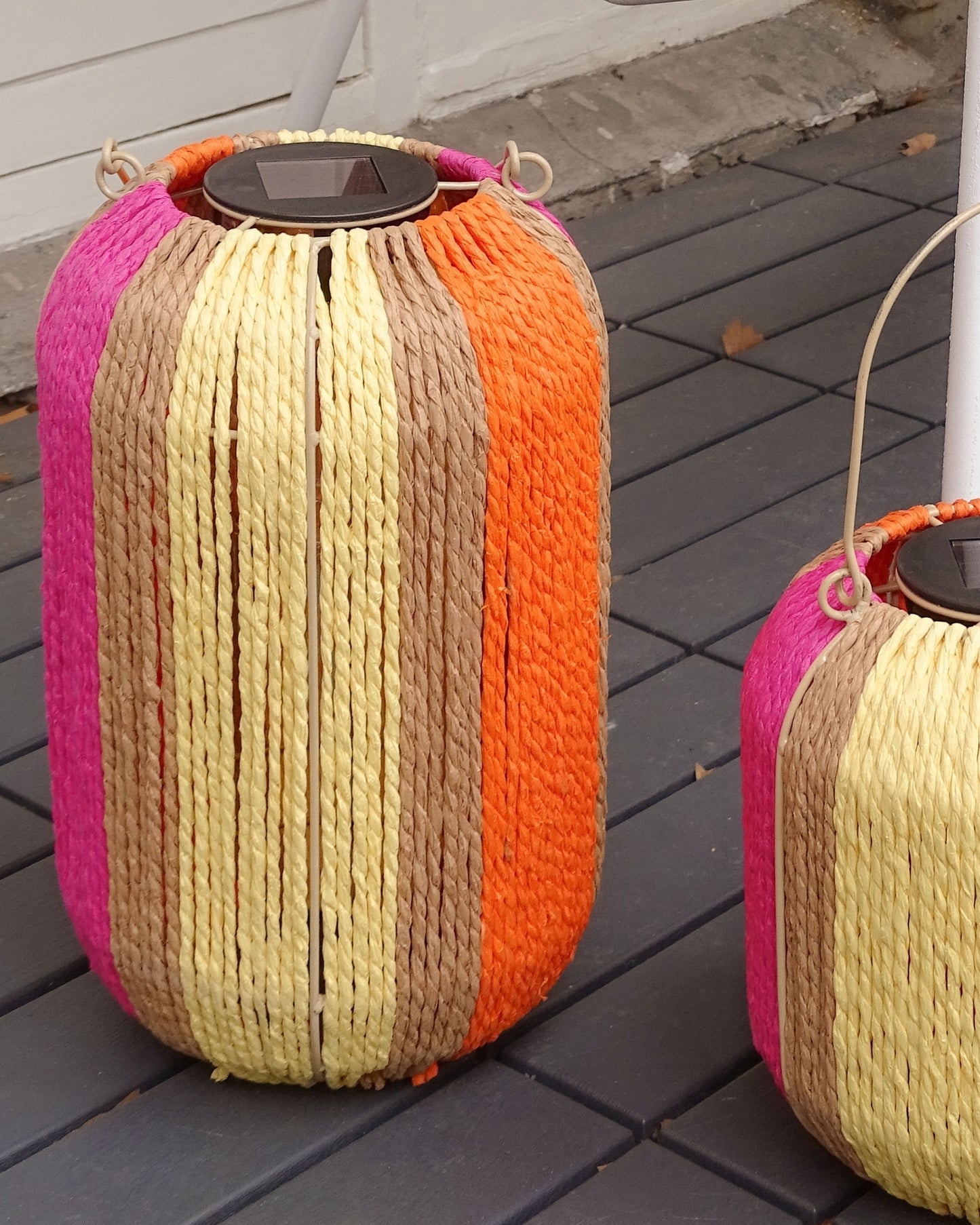 Gekleurde solar lampionnen