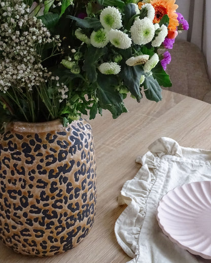 Vaas van aardewerk panter